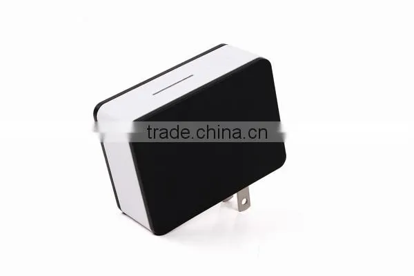 AWC713 2600mah Multiple li Ion Battery Charger Portable Battery With Socket Power Bank photo-4
