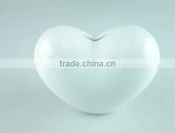 Heart Shape White Ceramic Vases for Flower/decorate Use in Stock photo-2