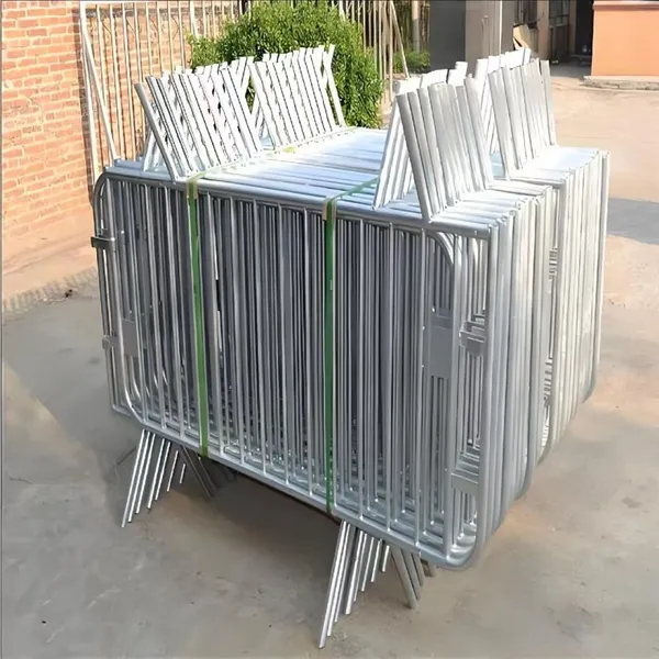 Heavy-duty Galvanized Steel Interlocking Crowd Control Barrier With Bridge-shaped Footings photo-4