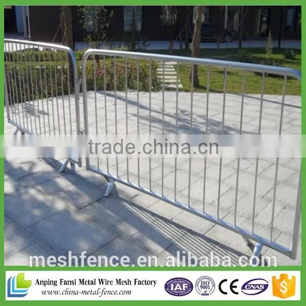 China Manufacturer Cheap Galvanized Crowd Control Barrier Price / Crowd Control Barricade photo-2