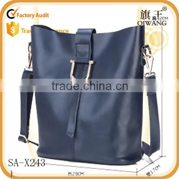 Spring New Designer Lash Package Genuine Leather Sling Bag Guangzhou Factory
