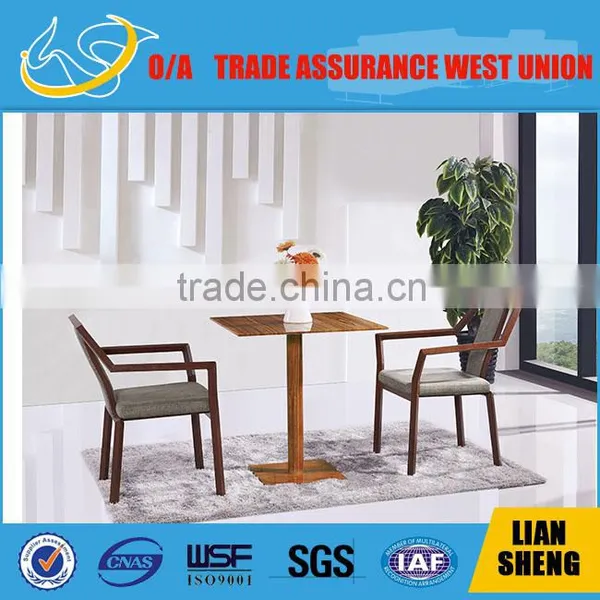 Elegant Dining Table with one supporting pillar