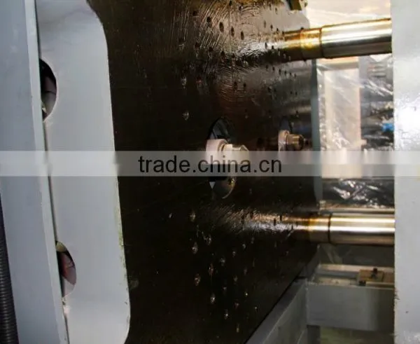 158Ton China Supplier High Efficiency Energy Saving Injection Moulding Machine photo-3