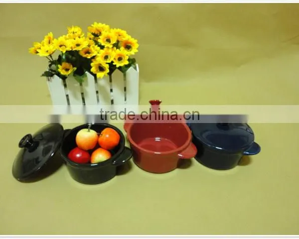 2014 Round High Quality Two Handles Colored Ceramic Bakeware Plate Set photo-3