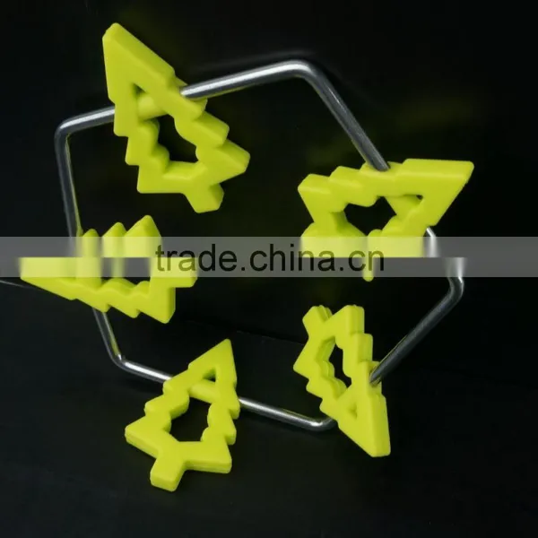 16145 Christmas Tree Shape Unti-skidding Table Silicone Mat photo-3