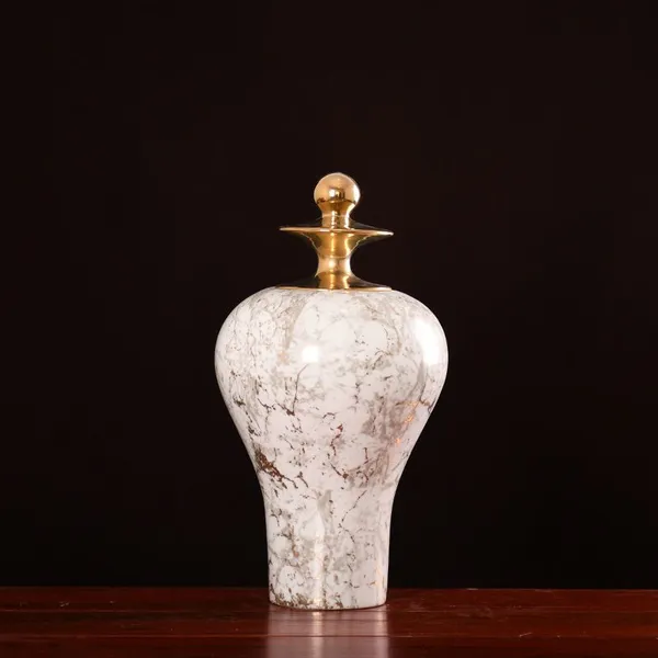 Gold Marbling White Luxury Chinese Jingdezhen Ceramic Vase With Gold Lid For Home Decor photo-4