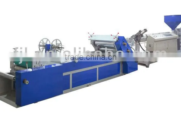 Plastic Sheet Extruding Machine