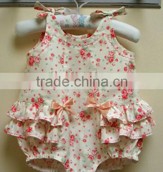 2015 Hot Sale Gingham Seersucker Ruffle Shirt for USA Children Blouses photo-5