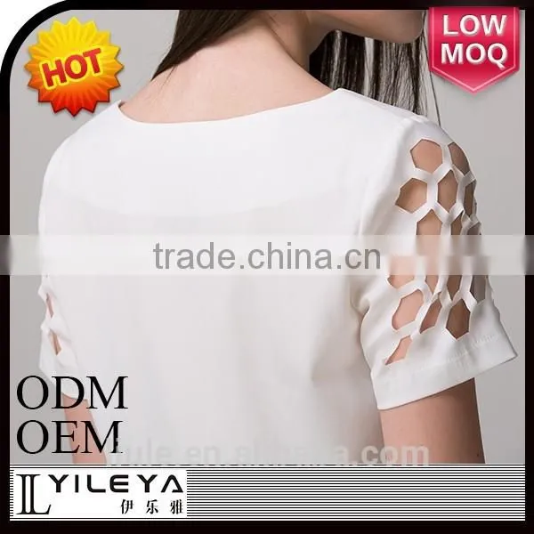 Contemporary Hand Work Blouse Designs With Short Sleeve photo-3