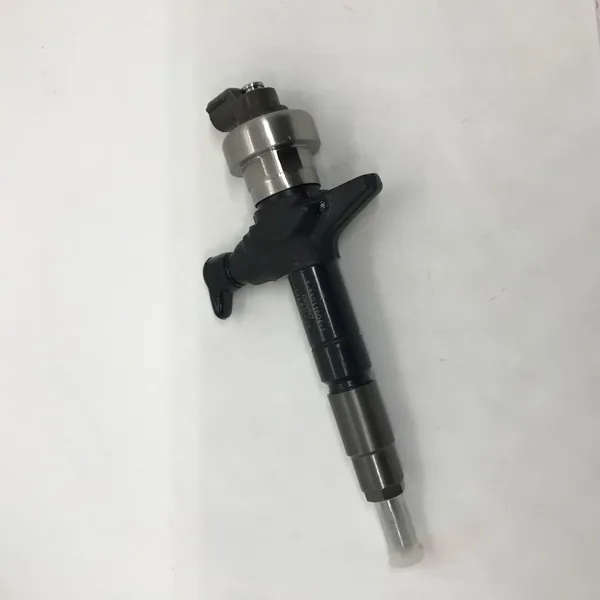 High Quality Isuzu 4JJ1 Engine Diesel Engine Parts Fuel Injector 095000-6980 photo-2