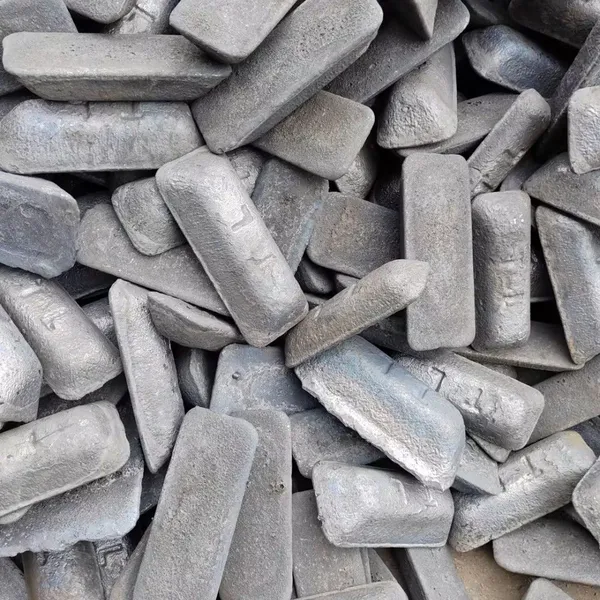 Pig Iron Blocks 10-50mm Uniform Size Easy for Furnace Charge photo-5