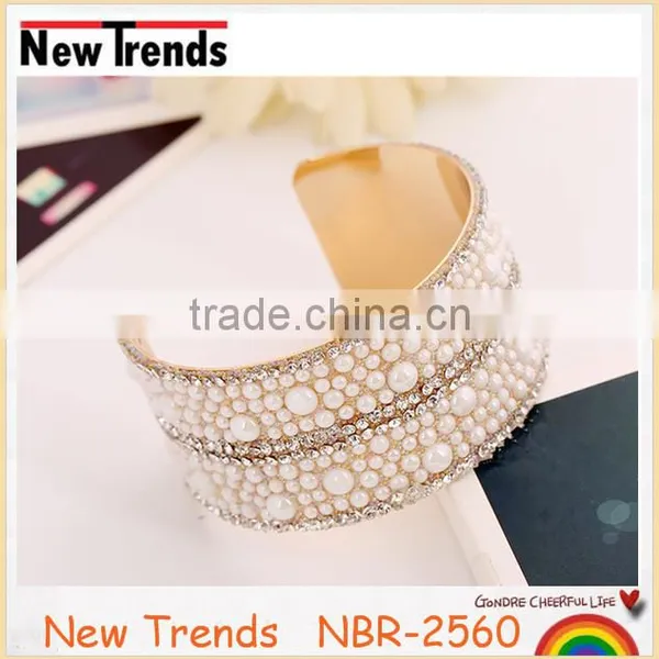 New Arrival Hot Sale Gold Rhinestone and Pearl Bangle photo-4