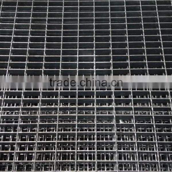 Hot-dipped Galvanized Serrated Steel Gratings/I Bar Grating/ Plain Steel Grating photo-6