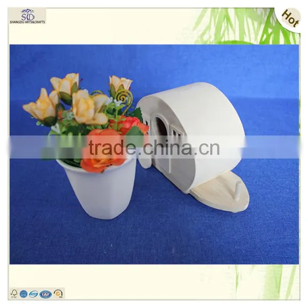Animal Shape Lovely Style Paulownia Wooden Bird Nest House photo-5