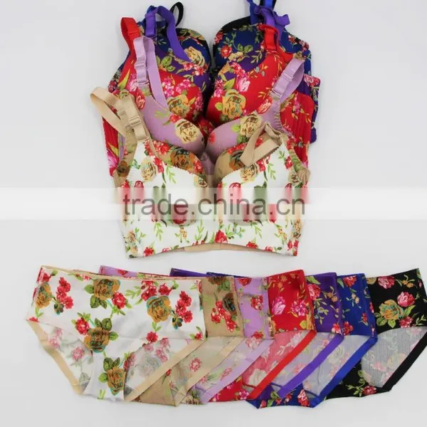 Printed Roses Brushed One Peice Seamless Underwear Gather Comfortable Adjustable Bra Set photo-2