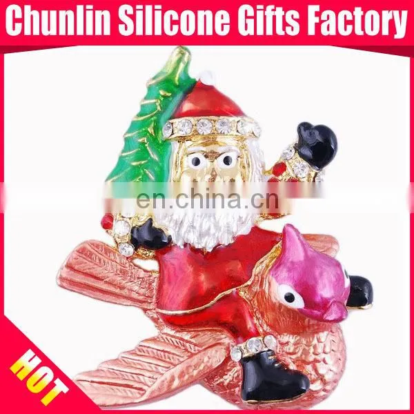 Beautifully Santa Brooch With Diamond