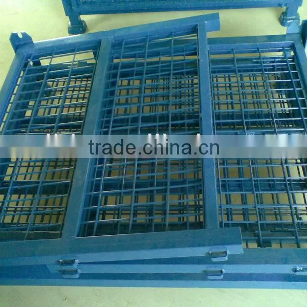 Industrial folding and stackable storage wire mesh container