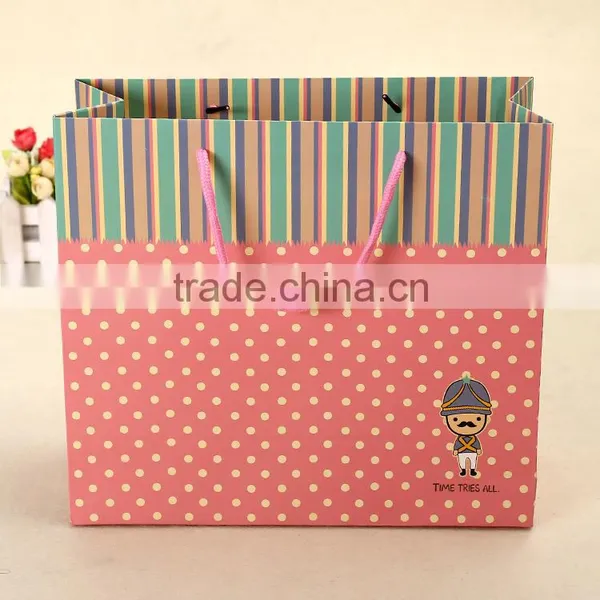 Beautiful Cartoon Paper Gift Packaging Bag photo-2
