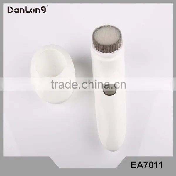 New Product Electronic Waterproof Skin Care Sonic Facial Cleansing Brush Rotating Facial Brush photo-2
