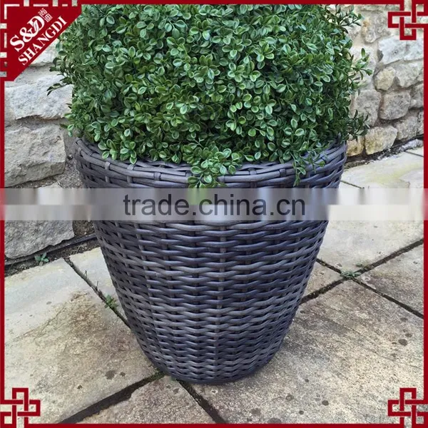 Decoration Flower Pot Waterproof Resin Wicker Woven Garden Planter photo-2