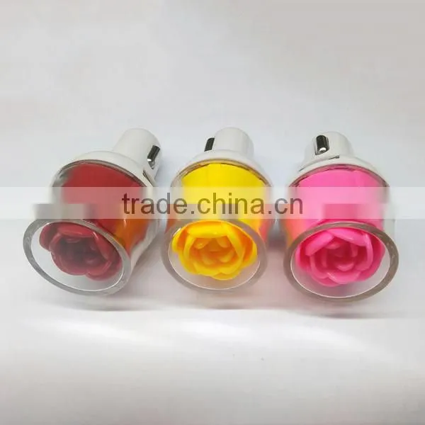 LED Light Rose Shape Dual USB Port Car Charger For Phone photo-5