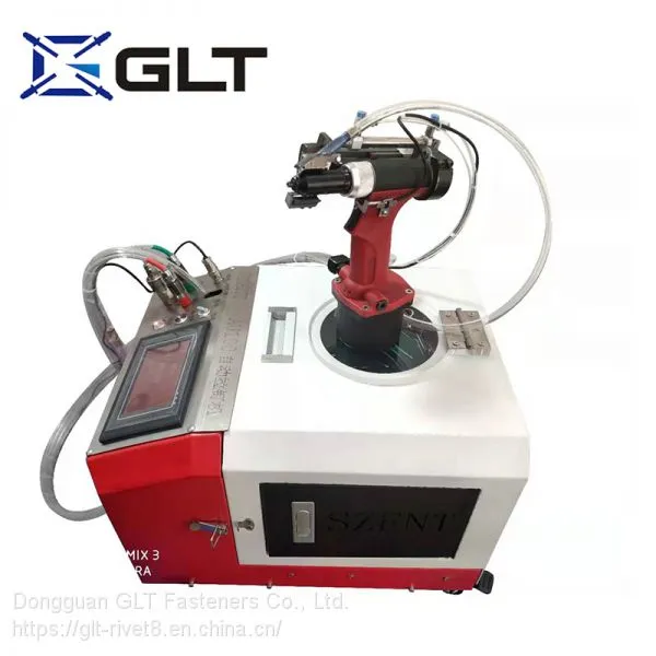 Automatic blind rivet machine