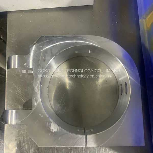 OEM Factory CNC Processing Aluminum Alloy Accessories for Photovoltaic Power Generation photo-4