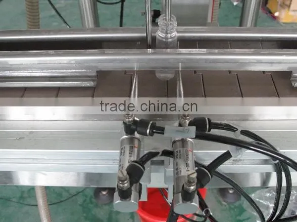 High-precision Automatic Double Nozzle Liquid Filling Machine photo-3
