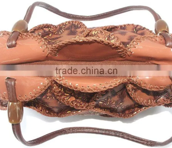 China Designer Handbag 2015 Light Weight Novelty Surface Colorful Design photo-6