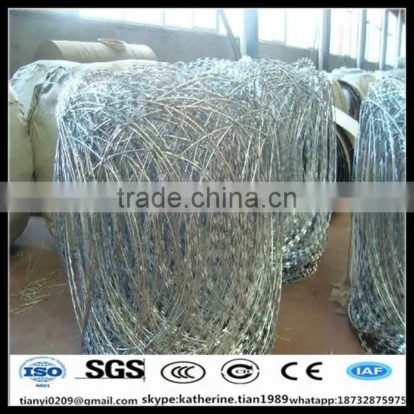 Hot Dipped Galvanized Bto28 Border Razor Wire Concertina Coil Wire Fence photo-6