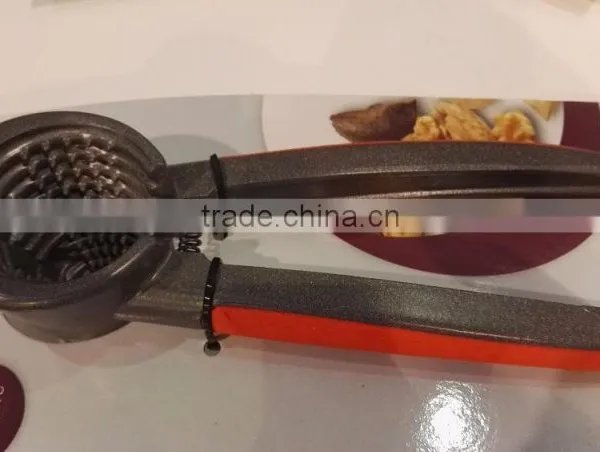 KD712B Nut Cracker With Rubber Handle photo-2
