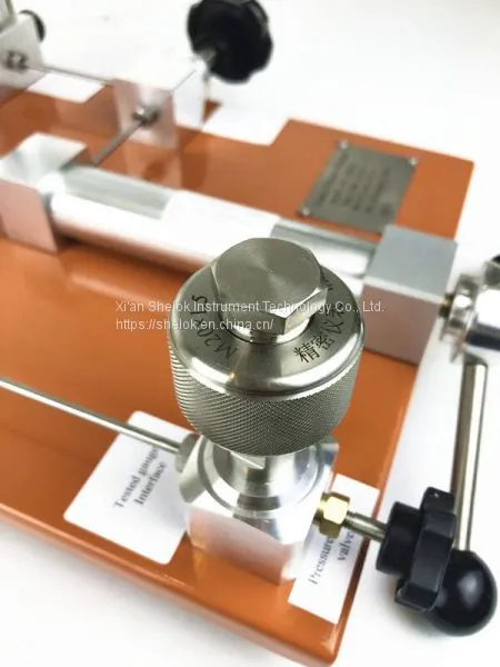 Pneumatic High Pressure Calibrator Pressure Gauges Hand Pump Calibration Machine photo-2