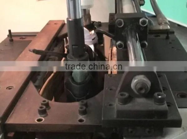 QF-818B 2016 Guangdong New Style Shoe Sole Attaching Machine photo-4