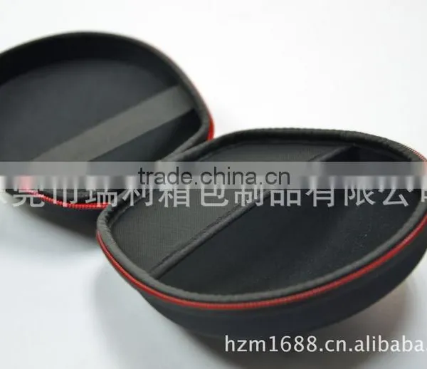 Convenient Earphone Carrying Case photo-2