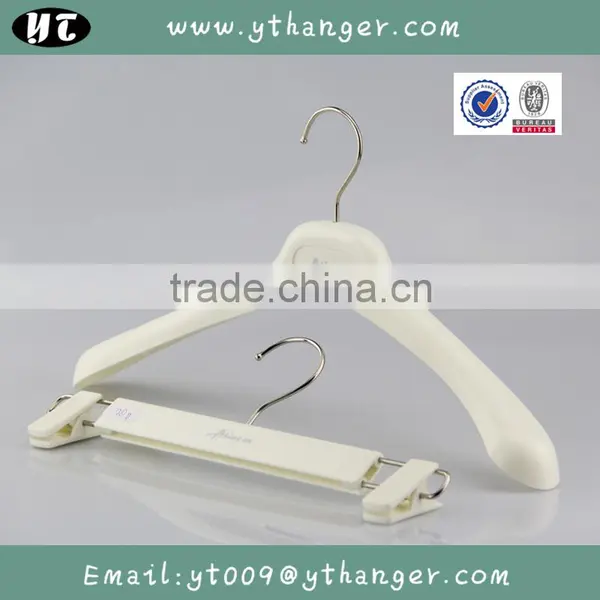 HA7002 Hot Sale Fashionable Plastic Top Hanger and Pants Hanger photo-4