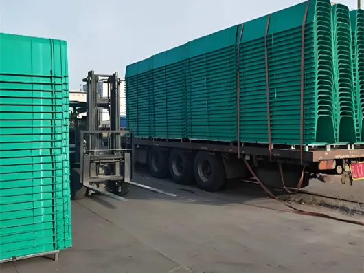 FRP Trench Drain 100mm Width with Vinyl Ester Resin for Class B125 Load Rating