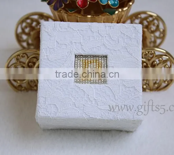 Custom Made Luxury Wedding Jewelry Packaging Box With Beaded Name Plate of R photo-2
