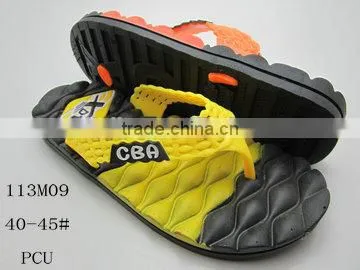 New Designed Men Beach Slippers in Flipflops
