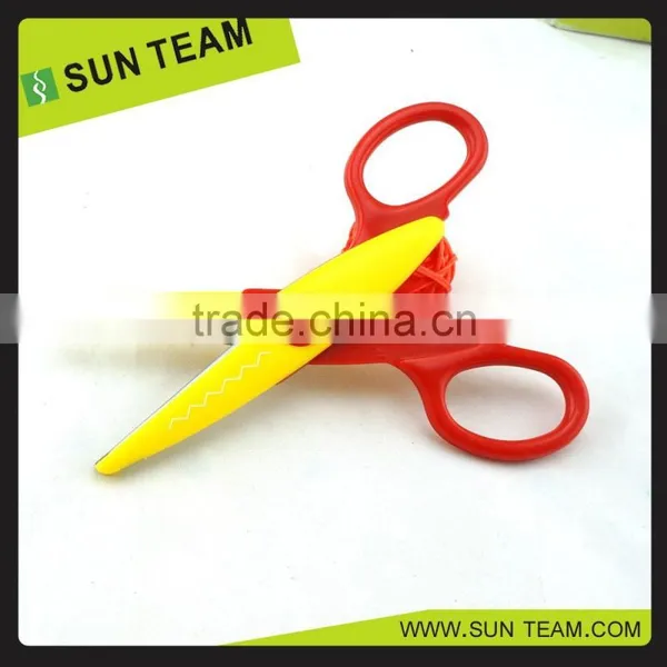 CS004A LFGB Certificate New Plastic Handle Paper Scissors 5-1/4" photo-2