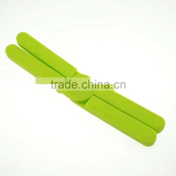 16063 Foldable Non-Stick Heat Resistant Silicone Mat , Silicone Baking Holder photo-4