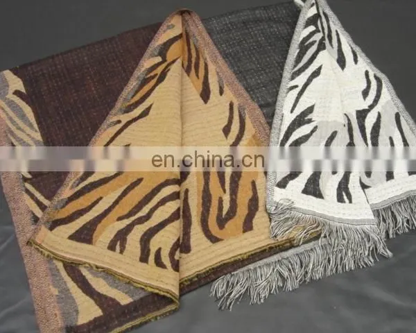 Pure Wool Jacquard Muffler / Unisex Scarf