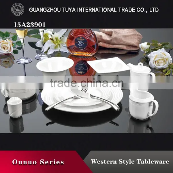 Designed Bulk New Bone China Dinnerware Set