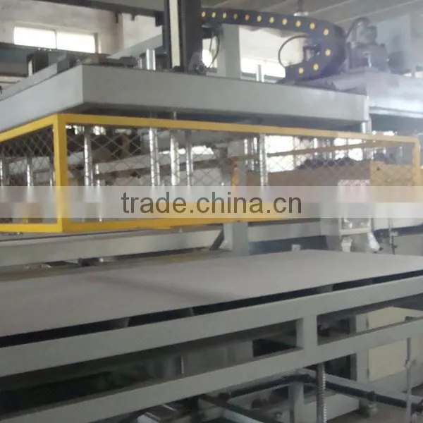 Double Worktables PS Fully Automatic Vacuum Forming Machine photo-5