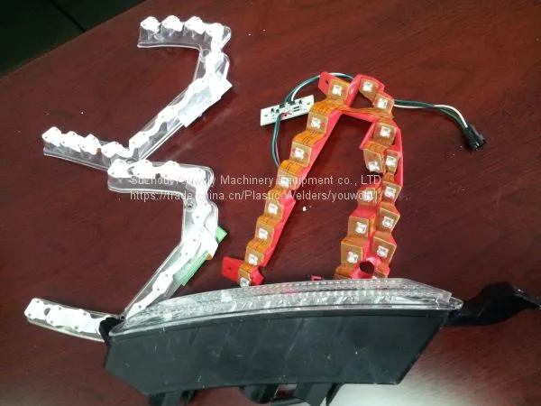 Eear Fog Lamp Vibration Friction Machine in Automobile photo-3