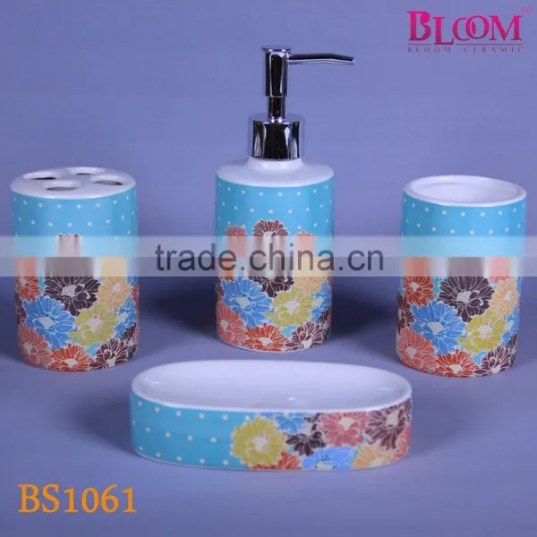 China Supplier Colorful Bathroom Accessories Set photo-3