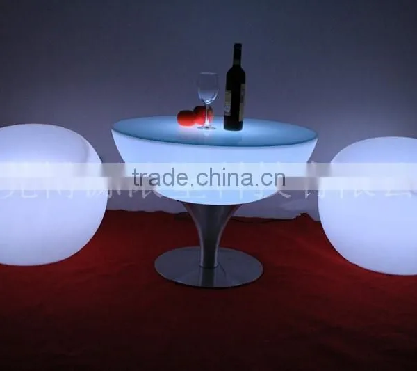 High Quality PE Plastic Led Table Lamp Led Cube Furniture Led Coffee Table photo-5