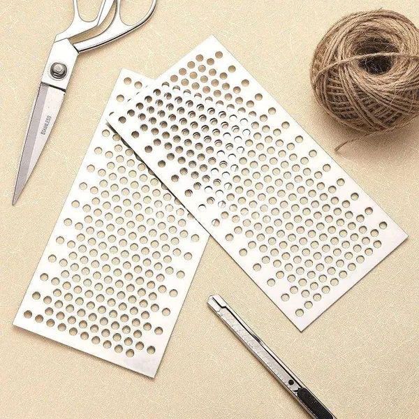 Galvanized Perforated Metal Mesh Wall Panel, Perforated Grating, Black Steel, Aluminum Micro-perforated Panel photo-2