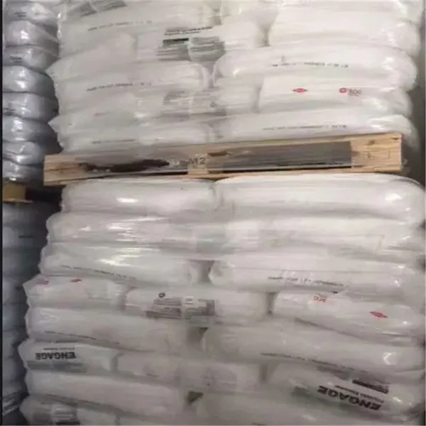 Rohmaterial POE 8150 Polyolefin-Elastomer-Pellets, Shore A Härte 70-80, ausgezeichnete Tieftemperaturzähigkeit.
