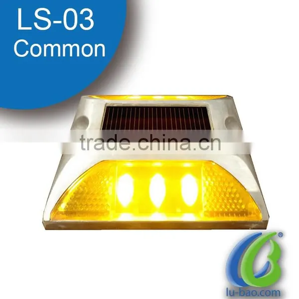LS-03 IP68 High Brightness Reflector Aluminum Led Solar Road Stud photo-3