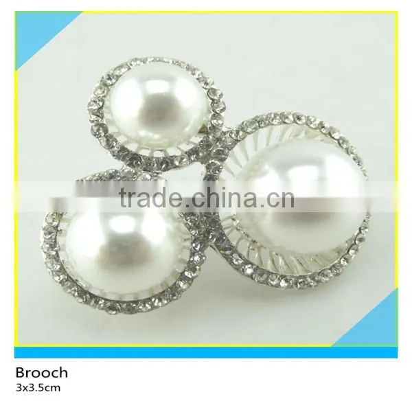 Pearl Gold Metal Brooch Bamquet Dress Decoration Fancy Pearl Brooch 4.5x5.5cm photo-6